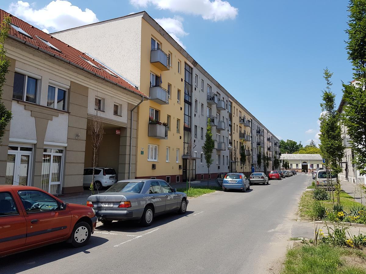 Mox Downtown Apartman Debrecen Exterior foto